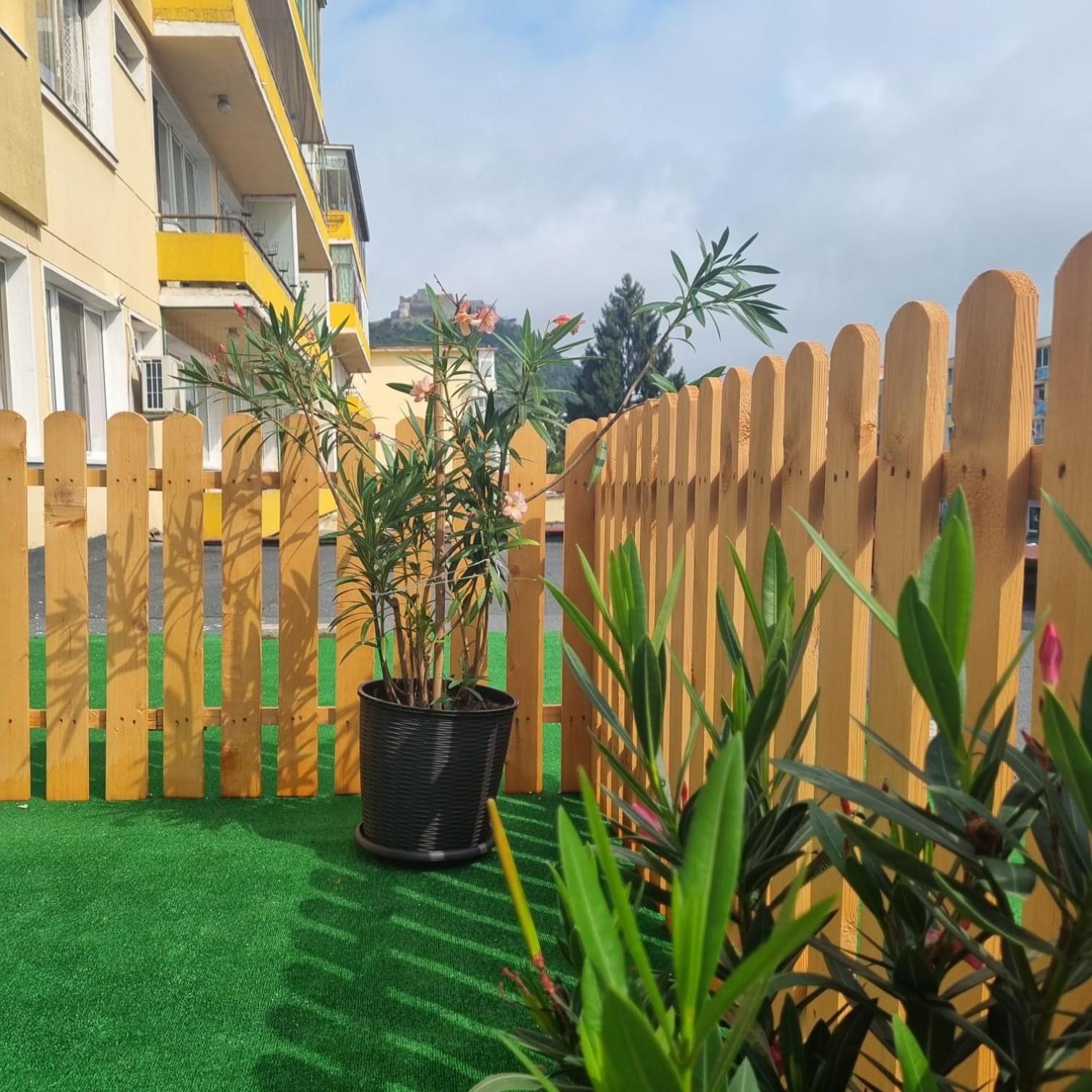 Central View Apartment 데바 외부 사진
