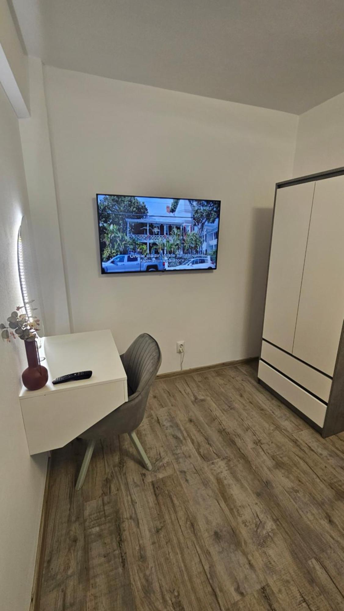 Central View Apartment 데바 외부 사진